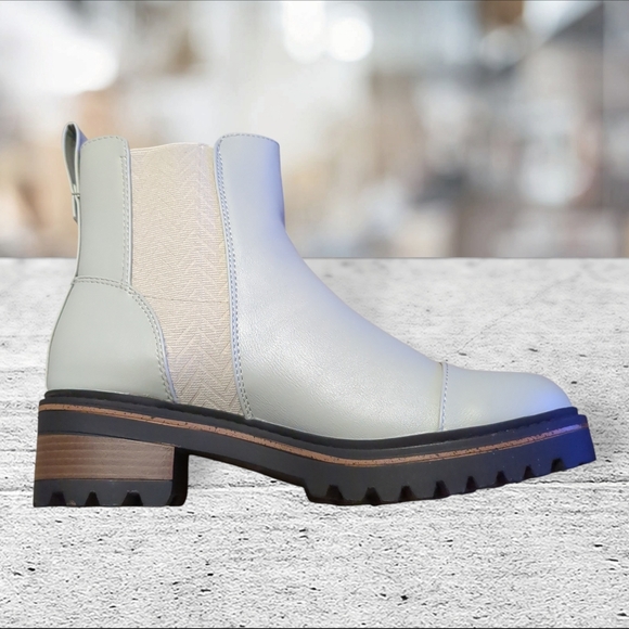 Mirette Chelsea Boots By Journee Gray Size 9 - Picture 5 of 15